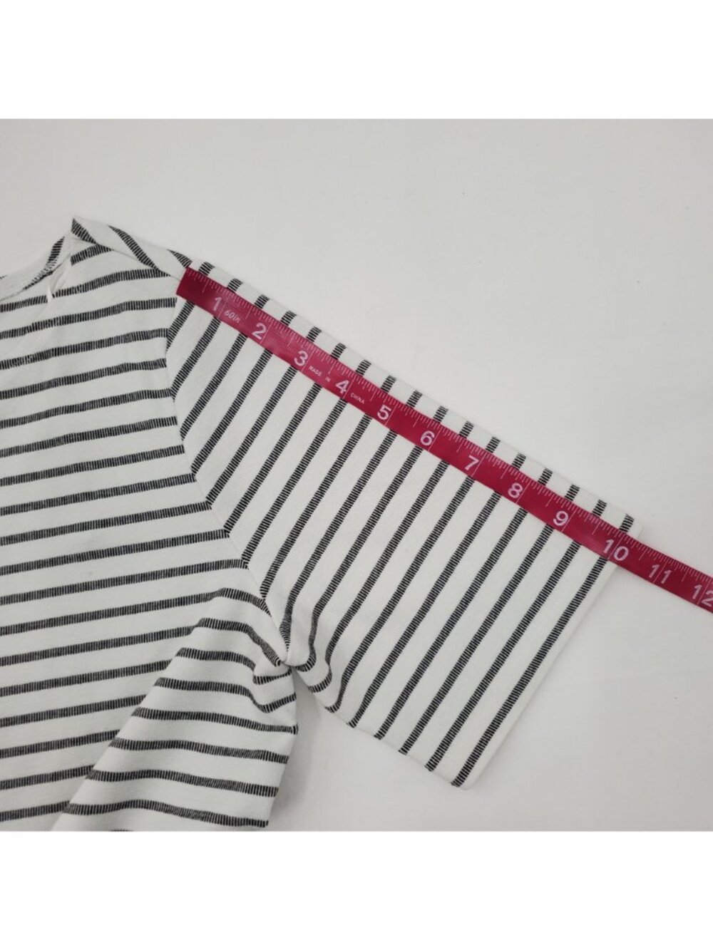 Tahari Women's White/Black Stripe Short Sleeve Boat Neck Blouse Size Large - Picture 8 of 9